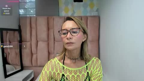 ISSA MILF online show from 03-30-26, 02:29