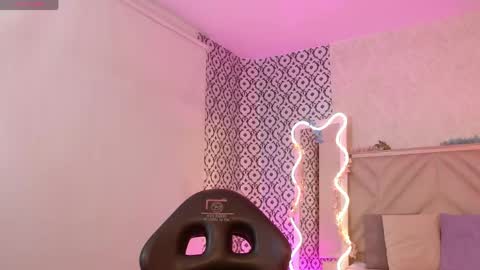 Snapshot of issa_tay1 chatting on 05-31-26, 03:15 Issa online show from 05-31-26, 03:15