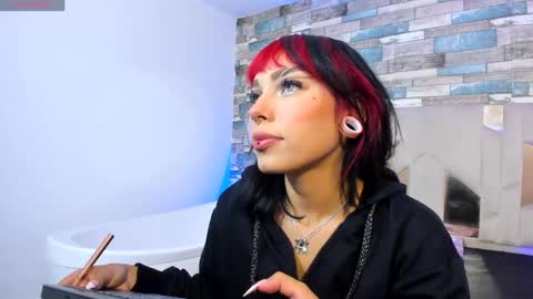 Snapshot of issa_tay1 chatting on 06-09-26, 02:56 Issa online show from 06-09-26, 02:56