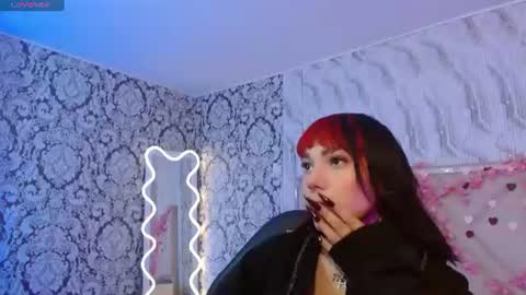Snapshot of issa_tay1 chatting on 06-18-26, 03:07 Issa online show from 06-18-26, 03:07