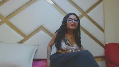 Snapshot of issaa_tyler chatting on 05-10-26, 04:17 Issa online show from 05-10-26, 04:17