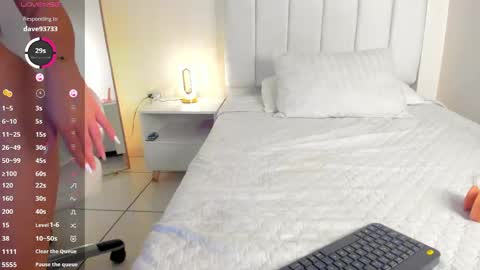 Isa  online show from 04-16-26, 05:41