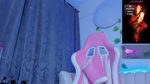 Snapshot of issac_james chatting on 01-22-25, 05:05 Issac online show from 01-22-25, 05:05