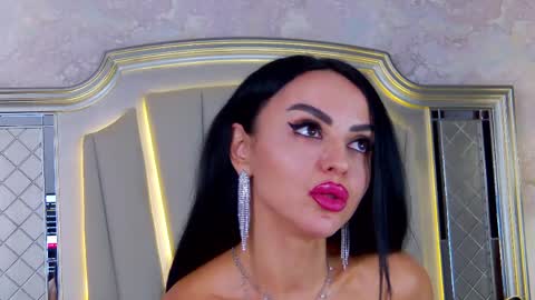 Snapshot of issadorra chatting on 03-27-26, 08:26 Issadorra online show from 03-27-26, 08:26