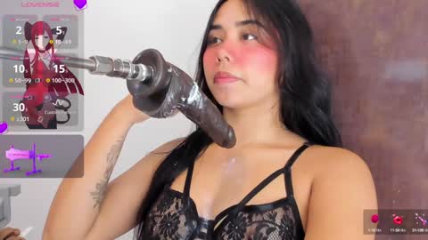 Snapshot of issie_cute chatting on 01-15-25, 01:34 Issie online show from 01-15-25, 01:34