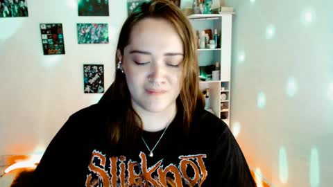 Yiz online show from 12-14-24, 03:51