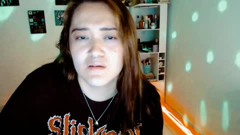 Yiz online show from 12-14-24, 06:56