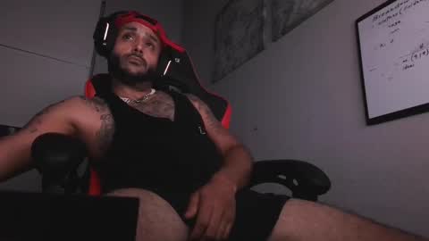 Snapshot of istreamtoo954 chatting on 09-24-25, 05:00 istreamtoo954 online show from 09-24-25, 05:00