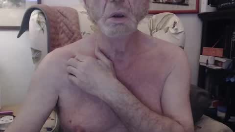 Snapshot of isubmissiveslut chatting on 05-21-26, 06:42 ImYourBitch online show from 05-21-26, 06:42