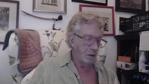 Snapshot of isubmissiveslut chatting on 05-23-26, 06:18 ImYourBitch online show from 05-23-26, 06:18