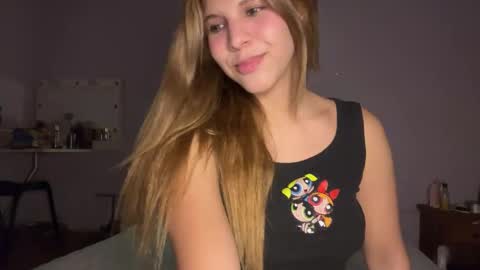 Snapshot of isyourgirlisabella chatting on 03-25-26, 10:27 isabella online show from 03-25-26, 10:27