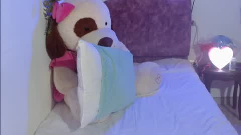 Itala Gomez online show from 10-24-25, 11:01