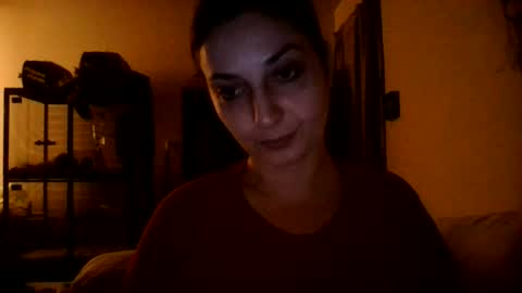 Snapshot of italiana25 chatting on 06-27-26, 05:56 Bella Bloom online show from 06-27-26, 05:56