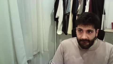italianboybcn online show from 11-20-25, 06:35