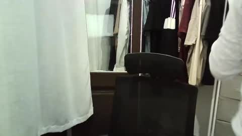 italianboybcn online show from 12-14-25, 05:51