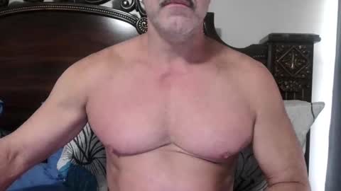 Snapshot of italianstud43 chatting on 10-16-25, 01:23 Hot Italian online show from 10-16-25, 01:23