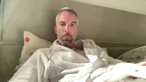 italiantoyboy84 online show from 02-01-25, 05:26