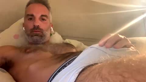 italiantoyboy84 online show from 10-01-25, 11:00