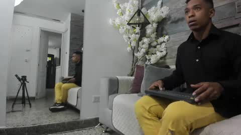 Italo Moore online show from 10-18-25, 11:11