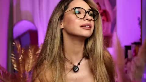 Snapshot of italy_baby chatting on 06-06-26, 06:45 italy_baby online show from 06-06-26, 06:45