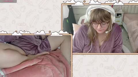 Snapshot of ithuriella chatting on 04-19-26, 03:22 ithuriella online show from 04-19-26, 03:22