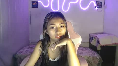 Snapshot of its_andrea chatting on 10-13-25, 07:30 its andrea online show from 10-13-25, 07:30