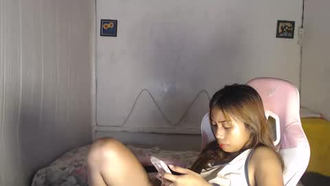 Snapshot of its_andrea chatting on 10-20-25, 06:47 its andrea online show from 10-20-25, 06:47