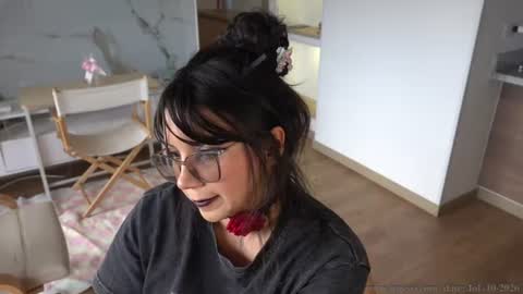 Snapshot of its_jessi chatting on 07-10-26, 08:55 Jessi online show from 07-10-26, 08:55