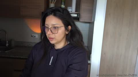 Snapshot of its_jessi chatting on 07-17-26, 08:46 Jessi online show from 07-17-26, 08:46