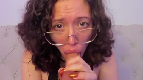 Snapshot of its_marie chatting on 12-13-24, 01:44 Maria online show from 12-13-24, 01:44