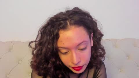 Snapshot of its_marie chatting on 01-08-25, 01:31 Maria online show from 01-08-25, 01:31