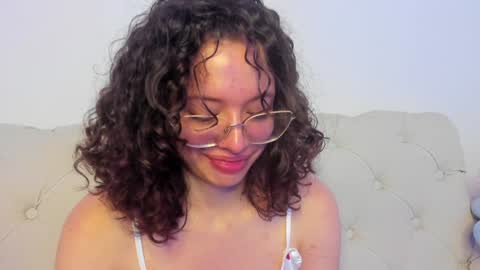 Snapshot of its_marie chatting on 01-22-25, 01:32 Maria online show from 01-22-25, 01:32