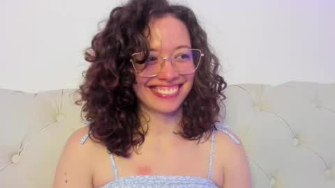Snapshot of its_marie chatting on 02-11-25, 02:13 Maria online show from 02-11-25, 02:13