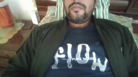 Snapshot of its_me_2323 chatting on 04-12-26, 06:40 its_me_2323 online show from 04-12-26, 06:40