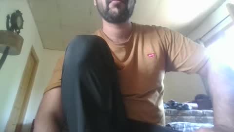 Snapshot of its_me_2323 chatting on 04-21-26, 05:25 its_me_2323 online show from 04-21-26, 05:25
