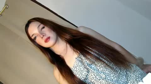 Snapshot of its_me_ezzie chatting on 02-23-25, 11:55 EZZIE online show from 02-23-25, 11:55