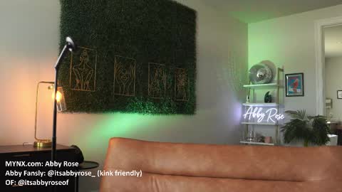 Abby Rose online show from 12-22-25, 07:22
