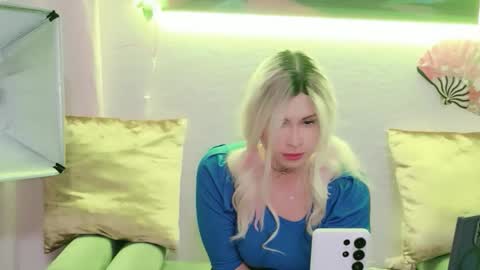 itsauroraborealis online show from 05-21-26, 12:28