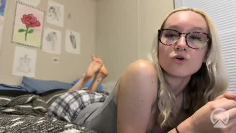 Hallie online show from 07-24-26, 01:36
