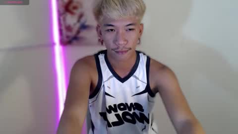 itsme_cxhennn online show from 10-29-25, 08:32