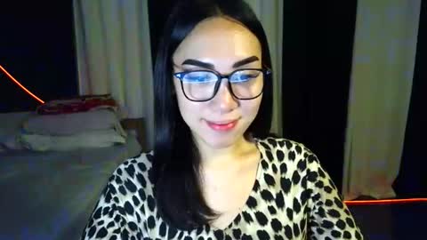itsmehotqueen online show from 05-19-26, 03:35