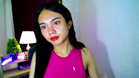 Snapshot of itsmeloveypinay chatting on 09-24-25, 10:18 itsmeloveypinay online show from 09-24-25, 10:18