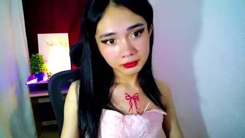 Snapshot of itsmeloveypinay chatting on 10-01-25, 12:33 itsmeloveypinay online show from 10-01-25, 12:33