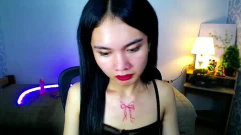 Snapshot of itsmeloveypinay chatting on 10-11-25, 06:39 itsmeloveypinay online show from 10-11-25, 06:39