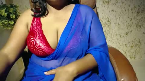 Snapshot of itsmiradesire chatting on 04-10-26, 03:01 Mira online show from 04-10-26, 03:01