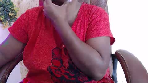 Snapshot of itsmiradesire chatting on 04-20-26, 04:37 Mira online show from 04-20-26, 04:37