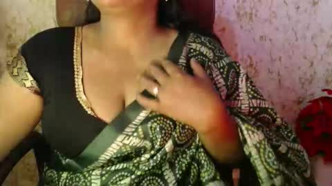 Snapshot of itsmiradesire chatting on 05-08-26, 03:12 Mira online show from 05-08-26, 03:12