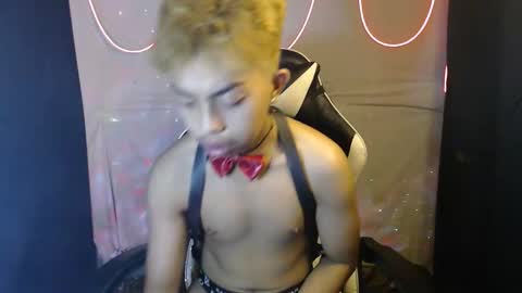 Snapshot of itsyourcummerboy_xx chatting on 04-13-26, 09:26 Kyle online show from 04-13-26, 09:26