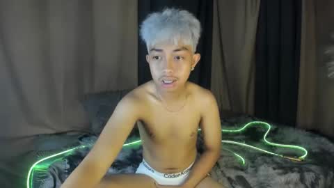 Snapshot of itsyourcummerboy_xx chatting on 05-18-26, 07:36 Kyle online show from 05-18-26, 07:36