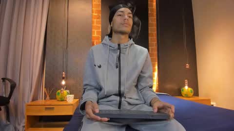 itszairen online show from 02-09-26, 03:43